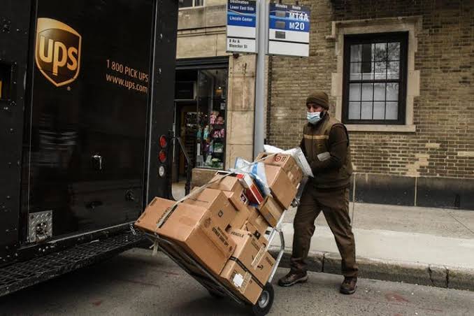 Read more about the article Does UPS Carry For Walmart | Find Out